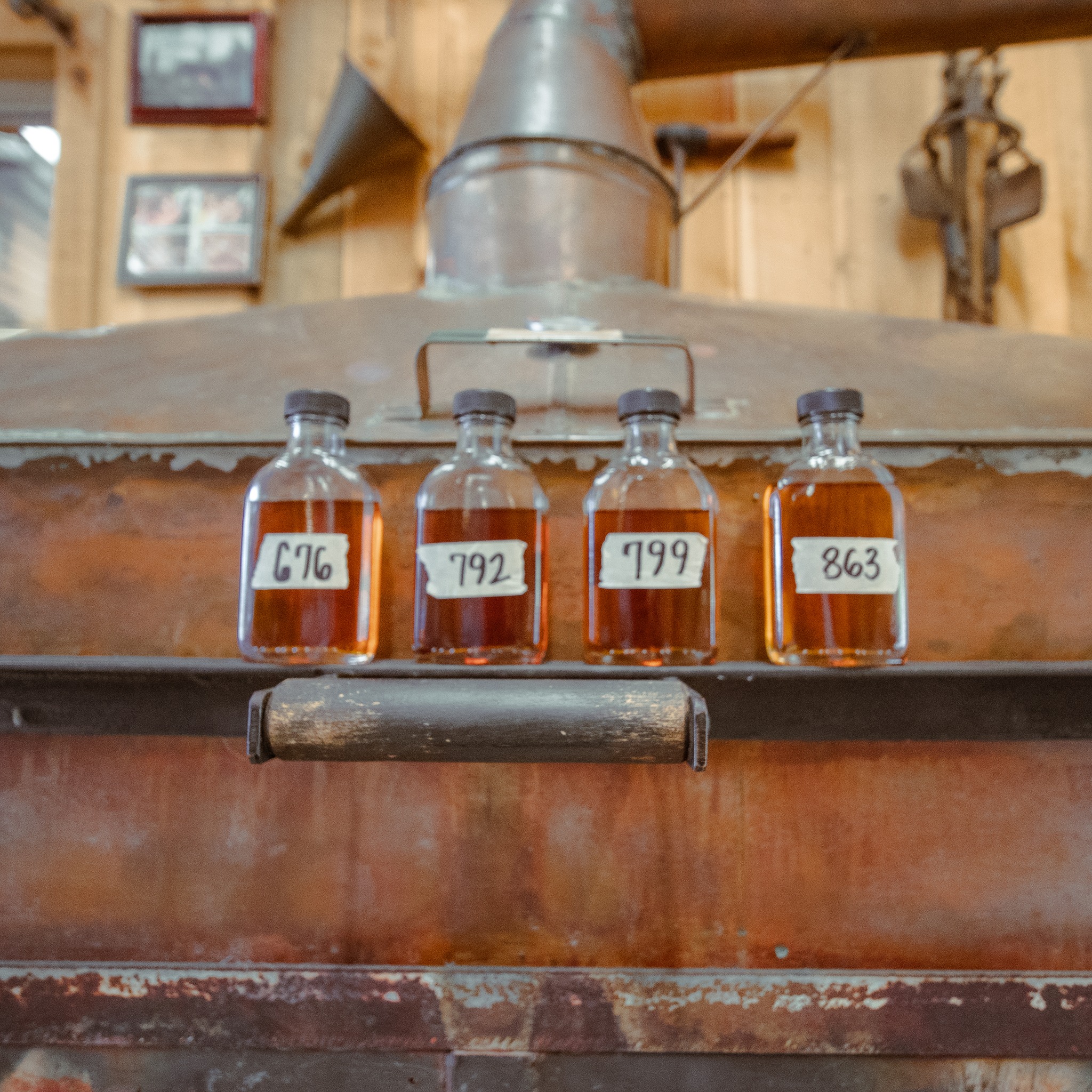 A barrel-selection question invites followers to pick a promising barrel.