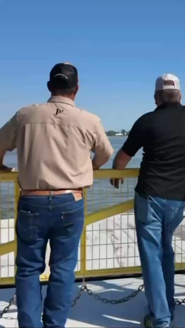 The first bourbon cases cross the Mississippi by ferry as Missouri distribution opens.